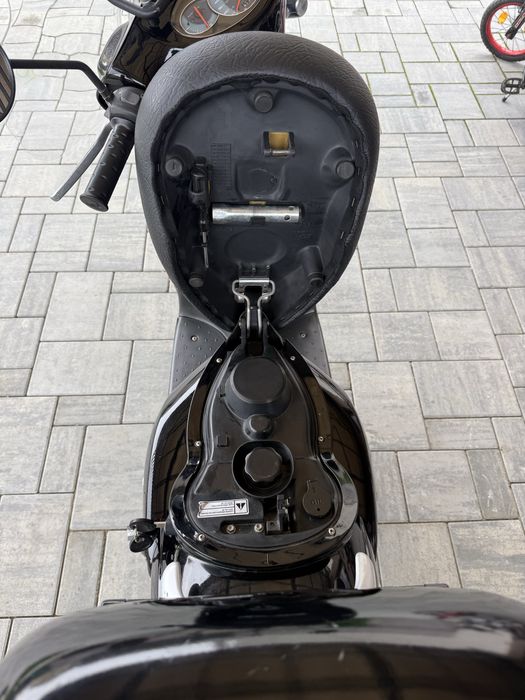 Aprilia Scarabeo 49 cc in 2 timpi An 2007 in stare Foarte buna!