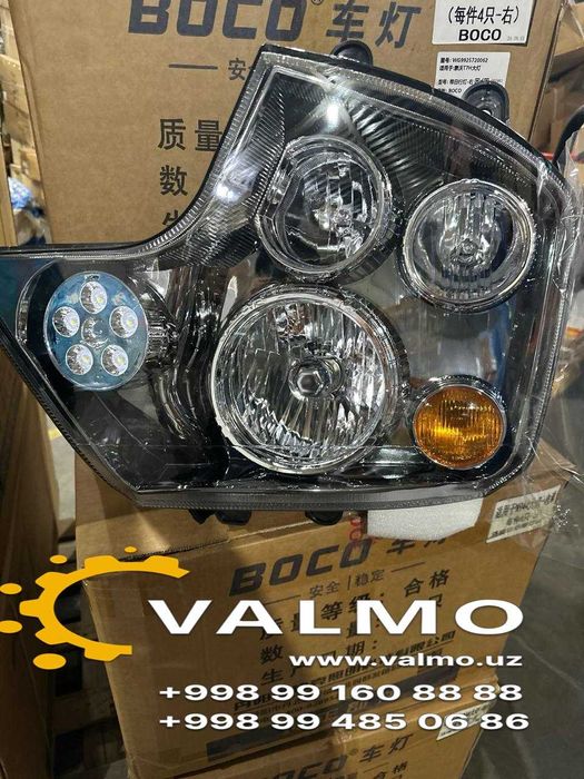 Фара левая HOWO T7H