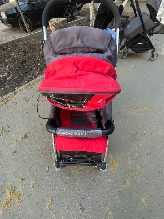 Прогулачная коляска