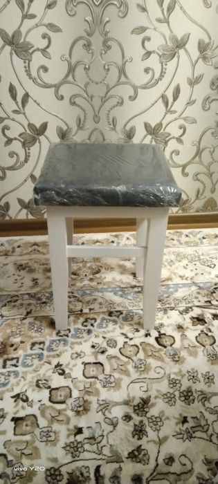 Taburetka yogʻochli