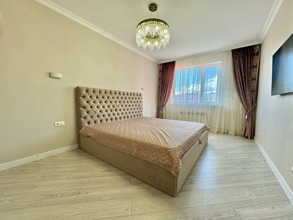 4 комн. кв. На правом, площадь 111 м2