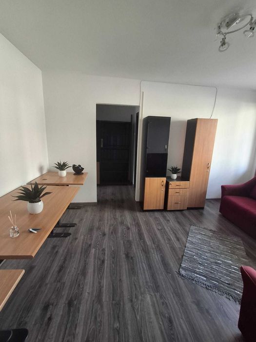 Apartament 2 camere parter zona banca
