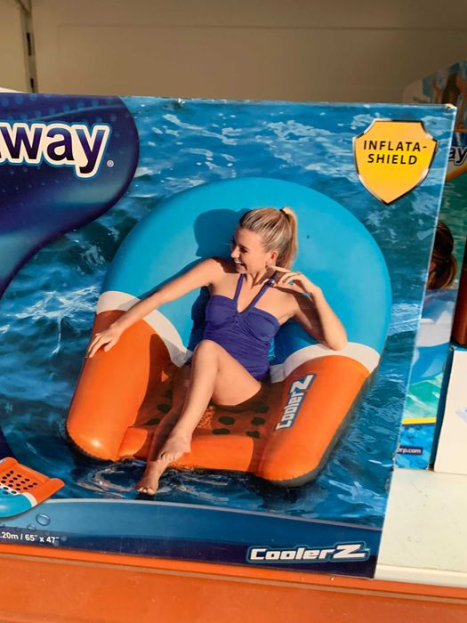 Продавам надувно INTEX . BESTWAY