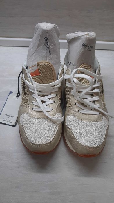 Дамски маратонки и  обувки-черни