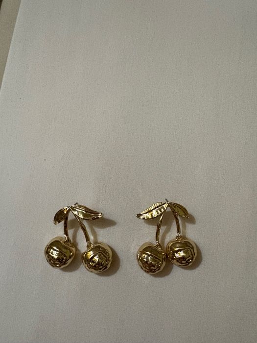 Продам серьги увесистые золотистые