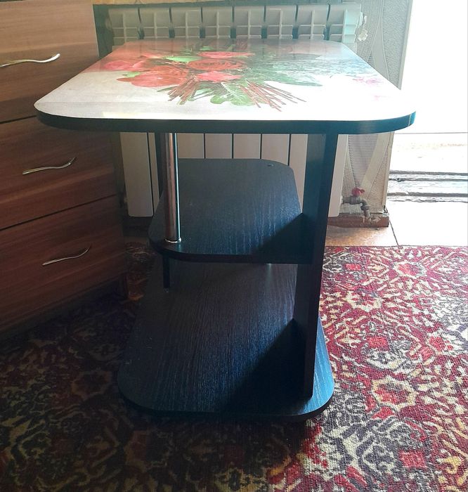 Журнальный столик.