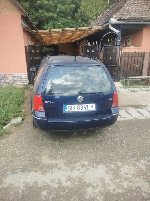 Vând wv bora 1.6 benzina