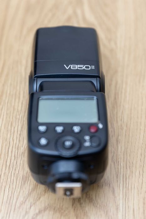 Canon EOS 70D, два обектива и светкавица