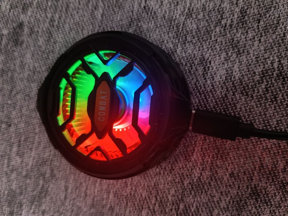 Cooler Telefon Magnetic Gaming RGB