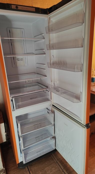Холодильник Бирюса