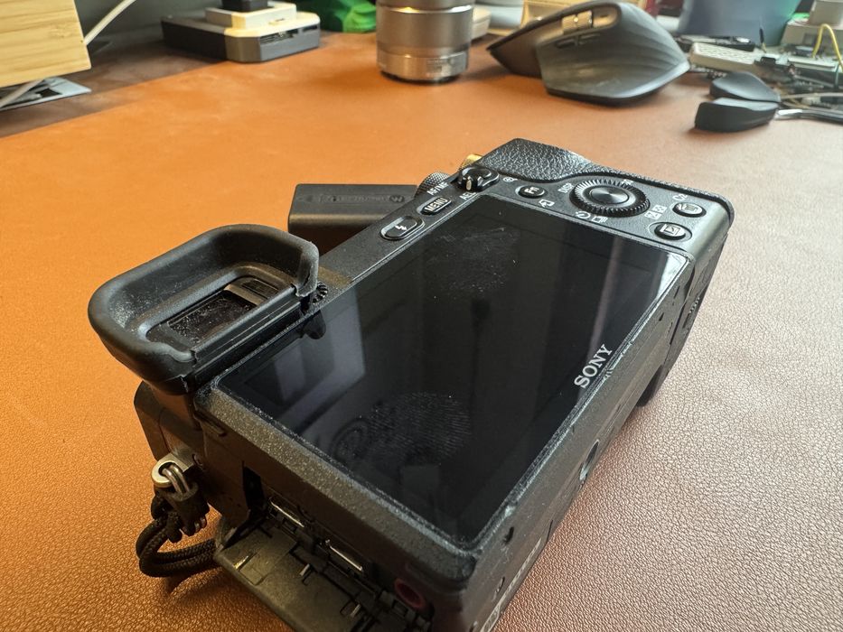 Sony A6400 + два обектива