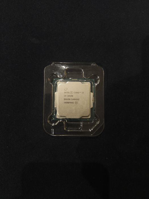 Intel Core i3-10100 (+ охладител)
