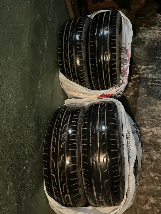 Продам шины комплект 4 шт.