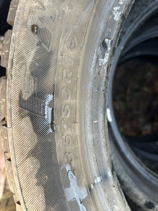 Продам шины 235/50/18
