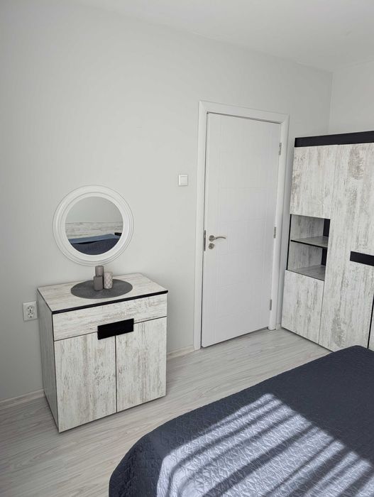 Частно лице продава