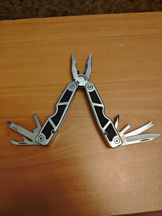 Многофункционални клещи