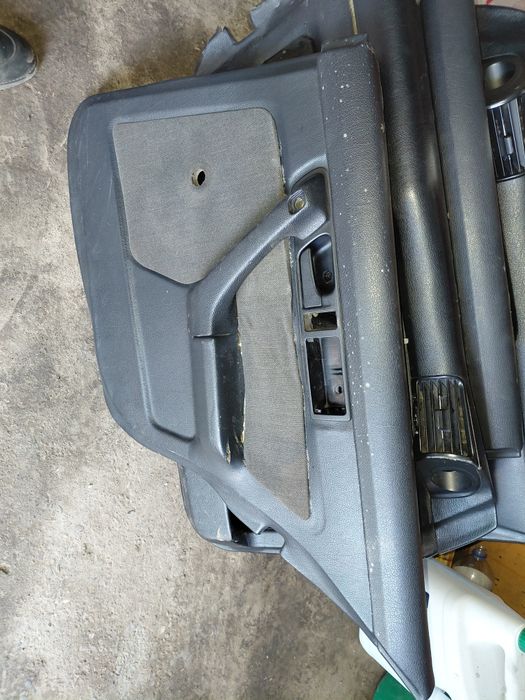 Обшивки до рест бмв е34