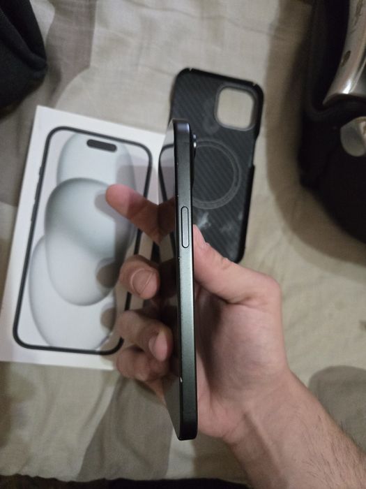 Vand iphone 15 negru