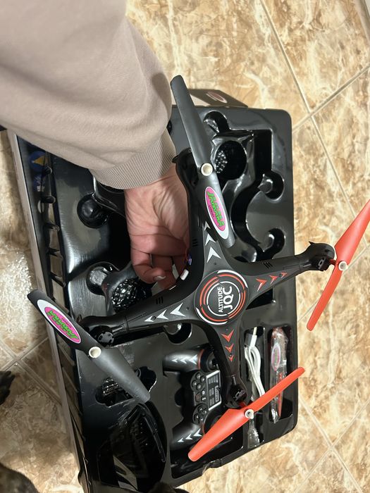 Дрон ALTITUDE JQC avec camera