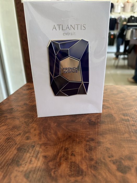 French Avenue Atlantis extrait