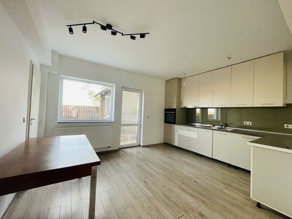 Casa tip duplex - 4 camere - Sanpetru, Brasov