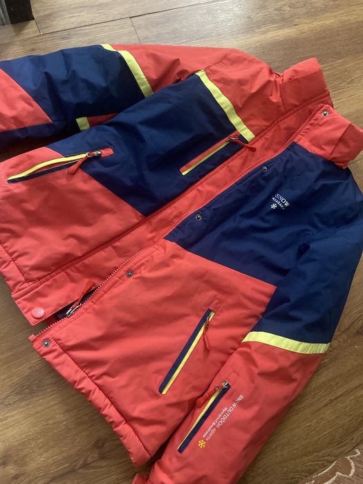 Продам детскую куртку