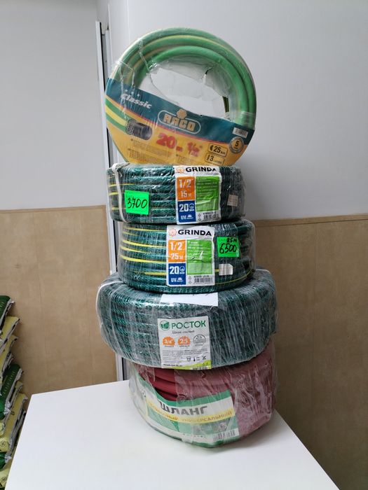 Шланги поливочные в ассортименте.