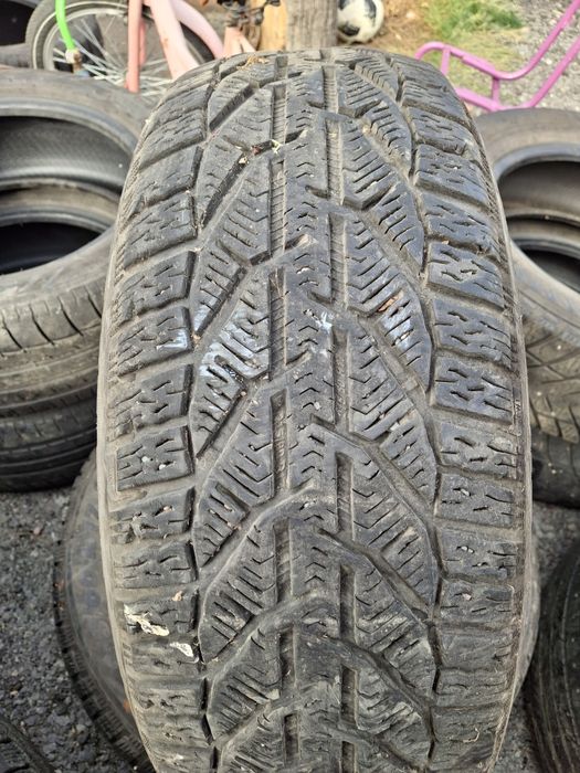 Продам резину зима 2 штуки