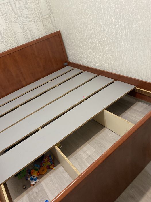 Кровать двухспальня. Б/У.