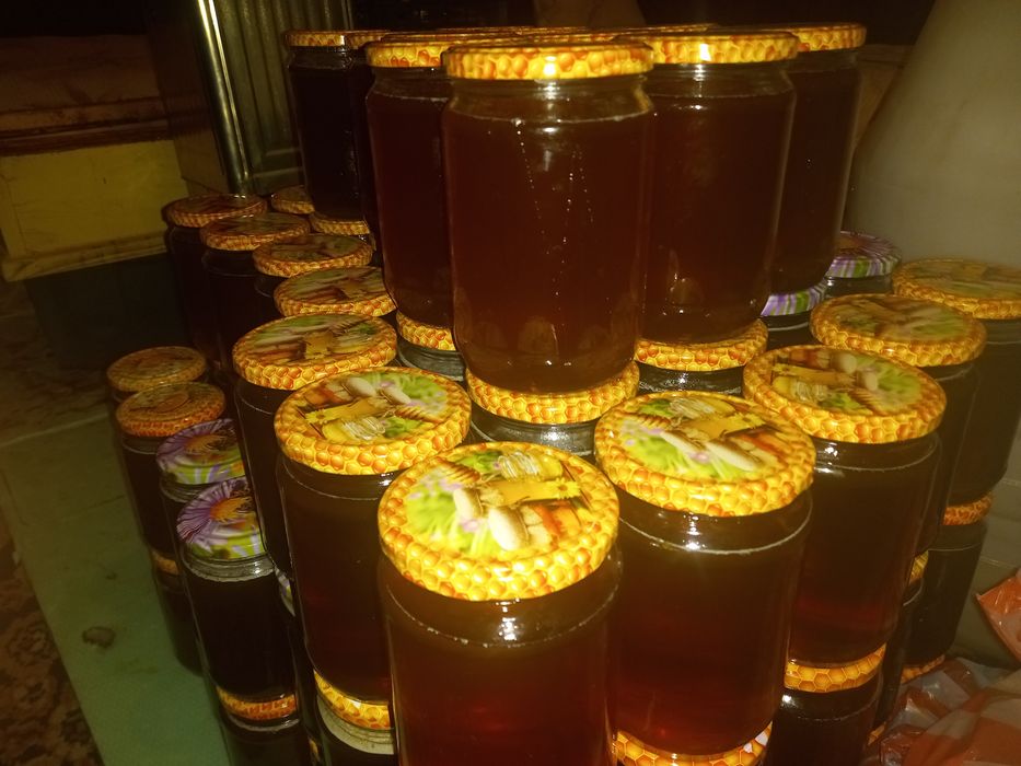 Натурален пчелен мед 100%от природата