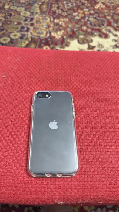 iPhone SE(2022) ,5G(3rd generation,цвят -Midnight,64 GB