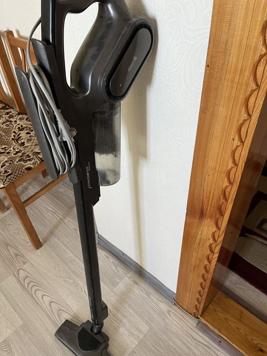 Продам пылесос Deerma DX700S серый
