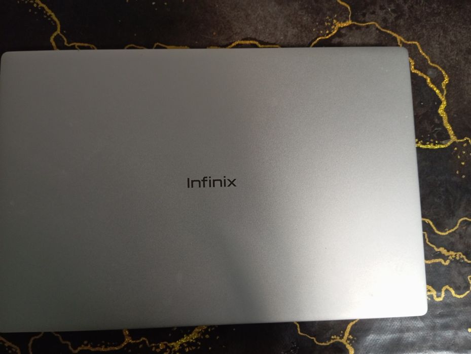 Продам срочно ноутбук