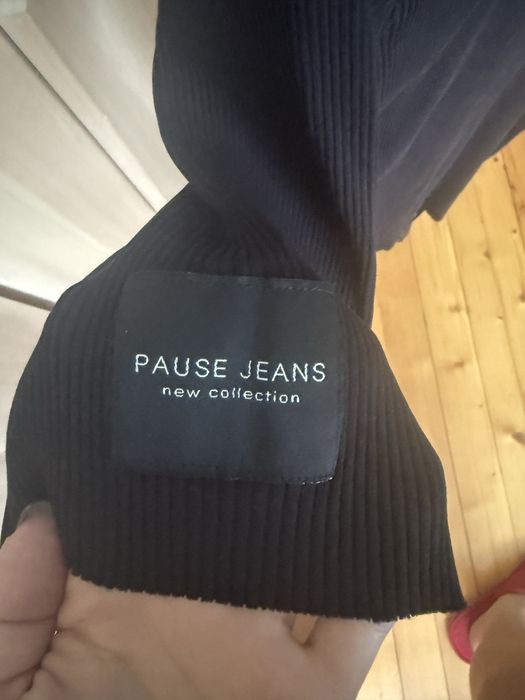 Дамски пуловери и блузи