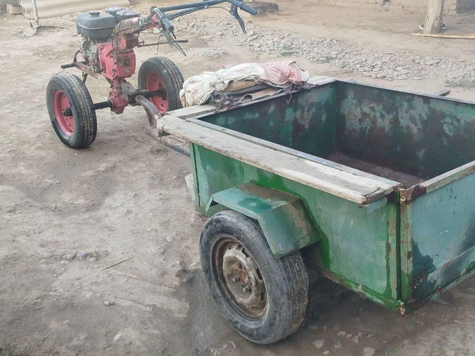 Motoblok sotiladi xammanarsasi bor