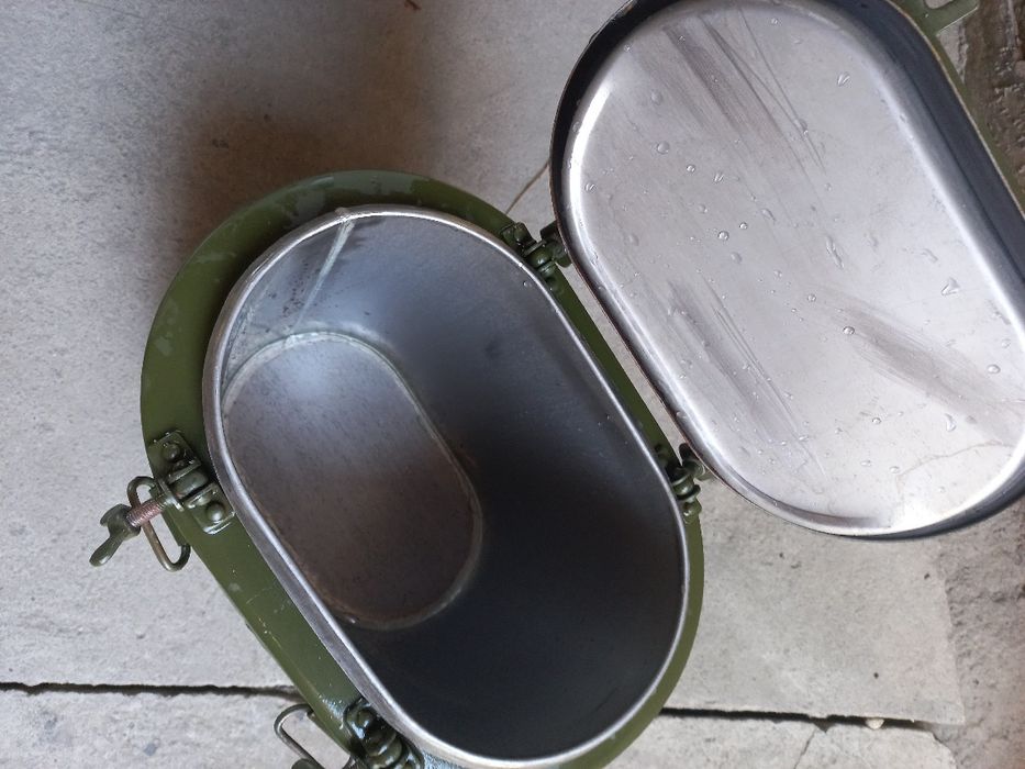 Термос армейский новый.