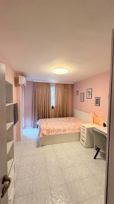 Дава се под наем Многостаен апартамент в Пловдив, Тракия - 155 кв.м за 990 € - Снимка #3