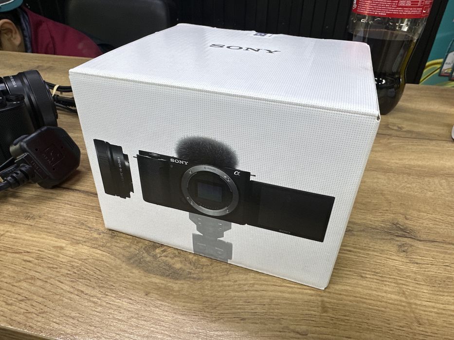 Sony ZV-E10 продам торг