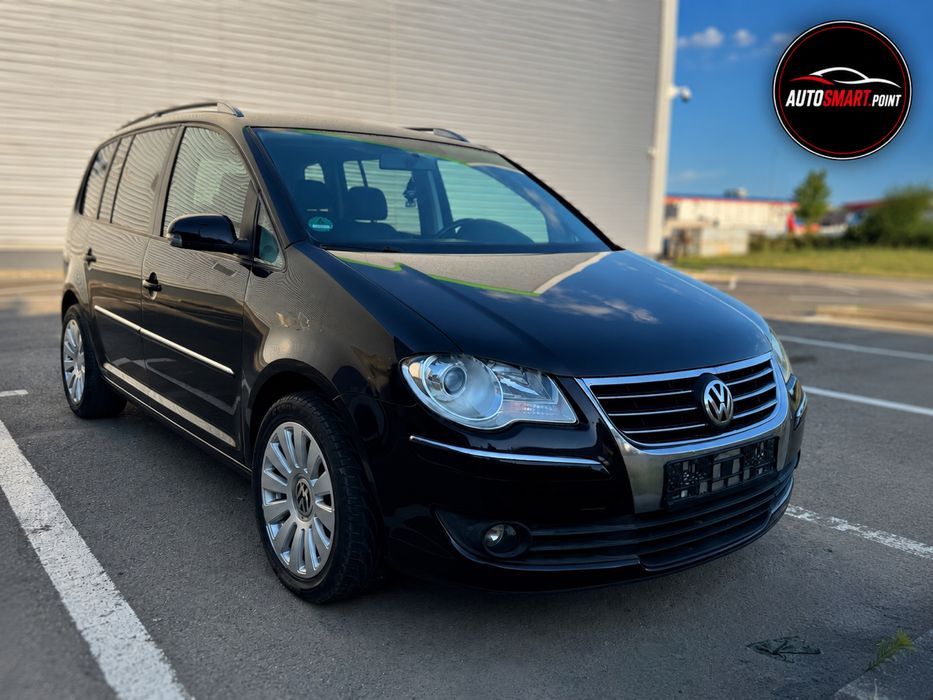 VOLKSWAGEN Touran
