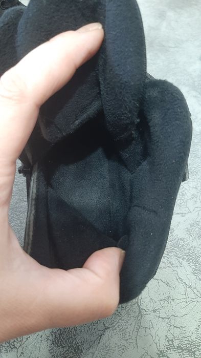 Продам ботинки на мальчика 30 размер  демисезон