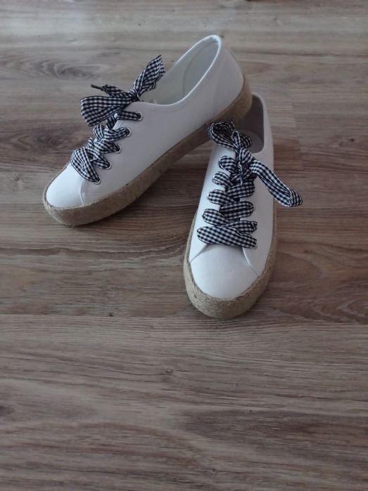 Дамски обувки! Нови.