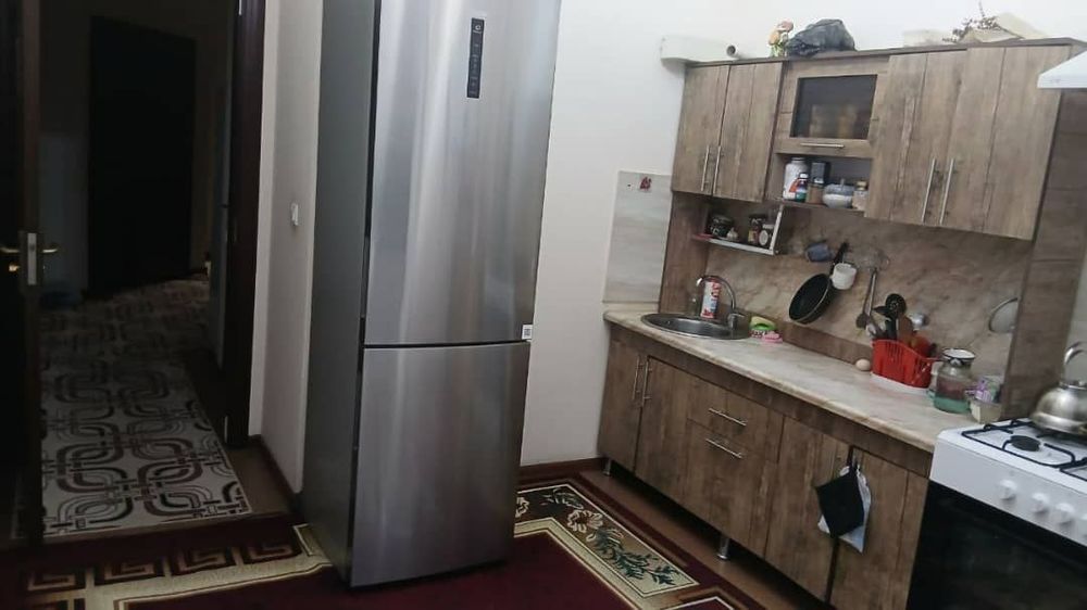 Сотилади метро Дустлик  4 хона 100м²