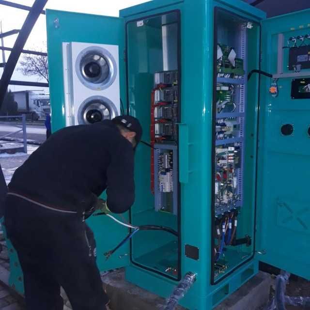 Установка зарядки чарджер на электромобиль