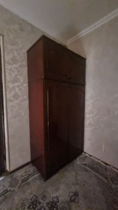 Shkaf tumbochka stenka