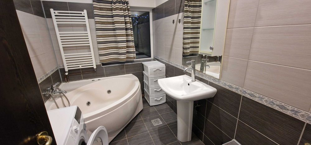 Apartament 2 camere Lipovei, mansarda, centrala proprie, mobilat complet