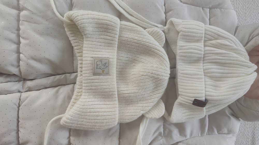 Продам зимние шапочки для грудничков