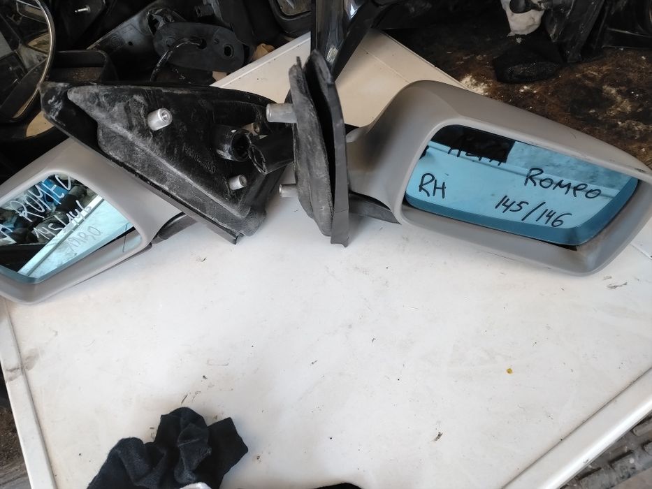 Ляво и дясно  огледало Алфа 145/146