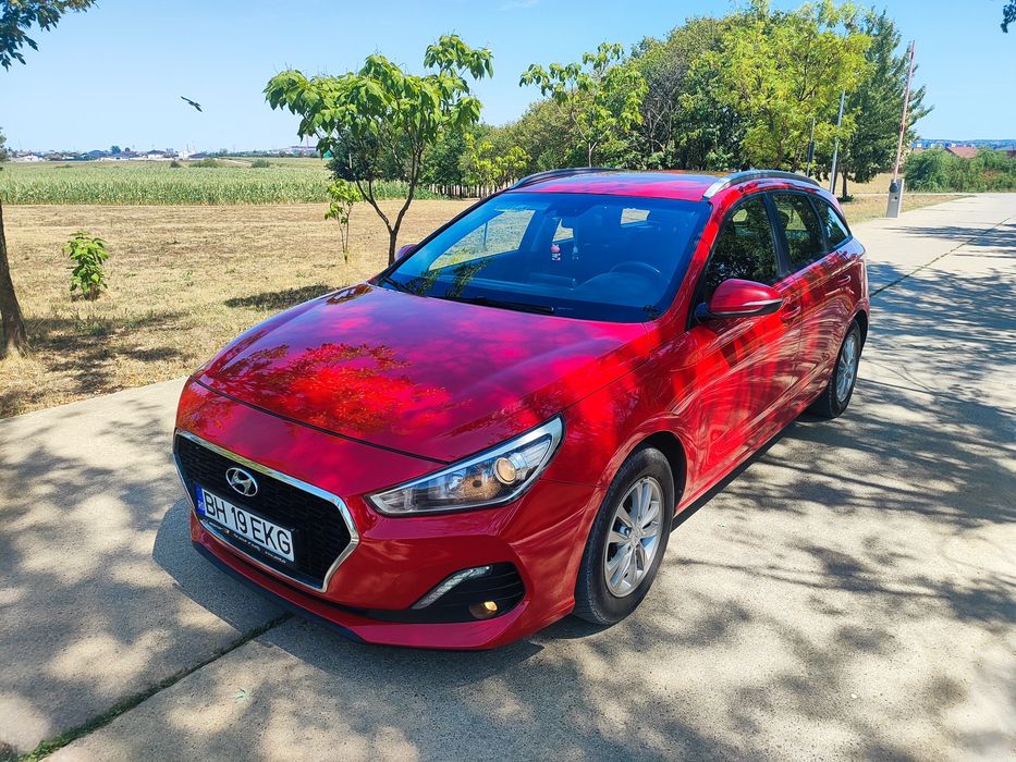 HYUNDAI i30
