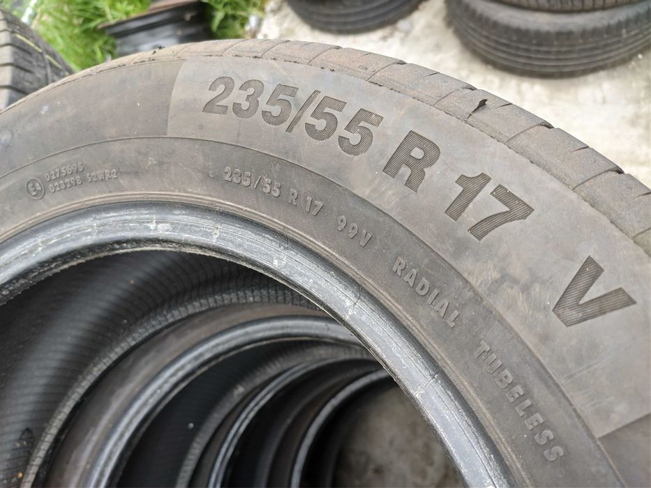 4бр Летни гуми 235 55 17 - Continental
