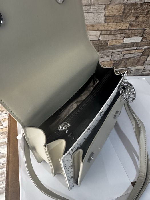 Раница  new Guess